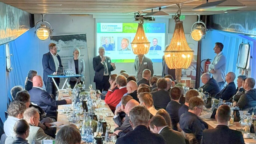 Am Vortag trafen sich bereits rund 75 Teilnehmer zu einem maritimen Special der Konferenz.